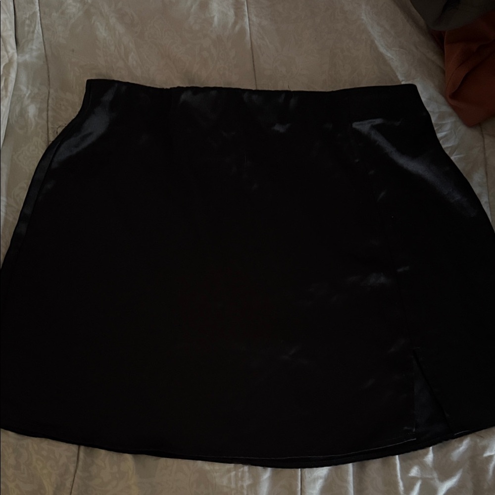 Classic Black Mini Skirt - Sleek Everyday Style